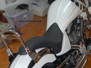 VICTORY ONLY SHOW CHROME LOW PROFILE BACKREST AND SISSYBAR KITS FOR Victory Vegas / Victory Vegas 8-Ball / Victory High-Ball / Victory Boardwalk & Victory Kingpin